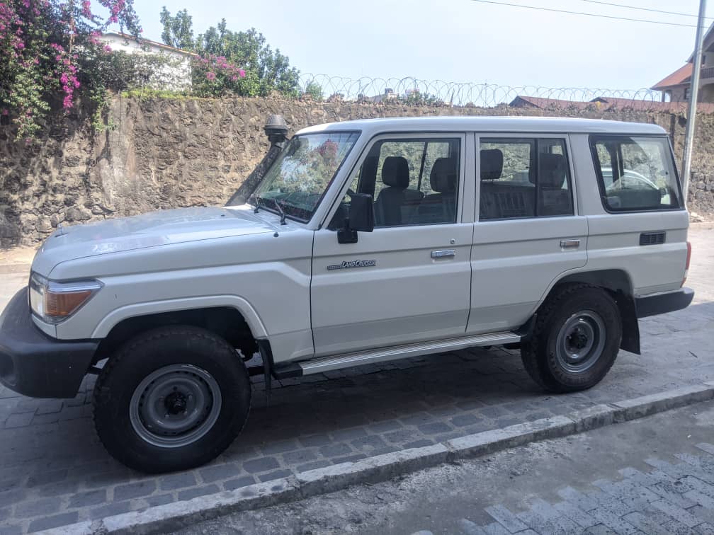 Car rental in Rwanda for tousr in Nyungwe national park